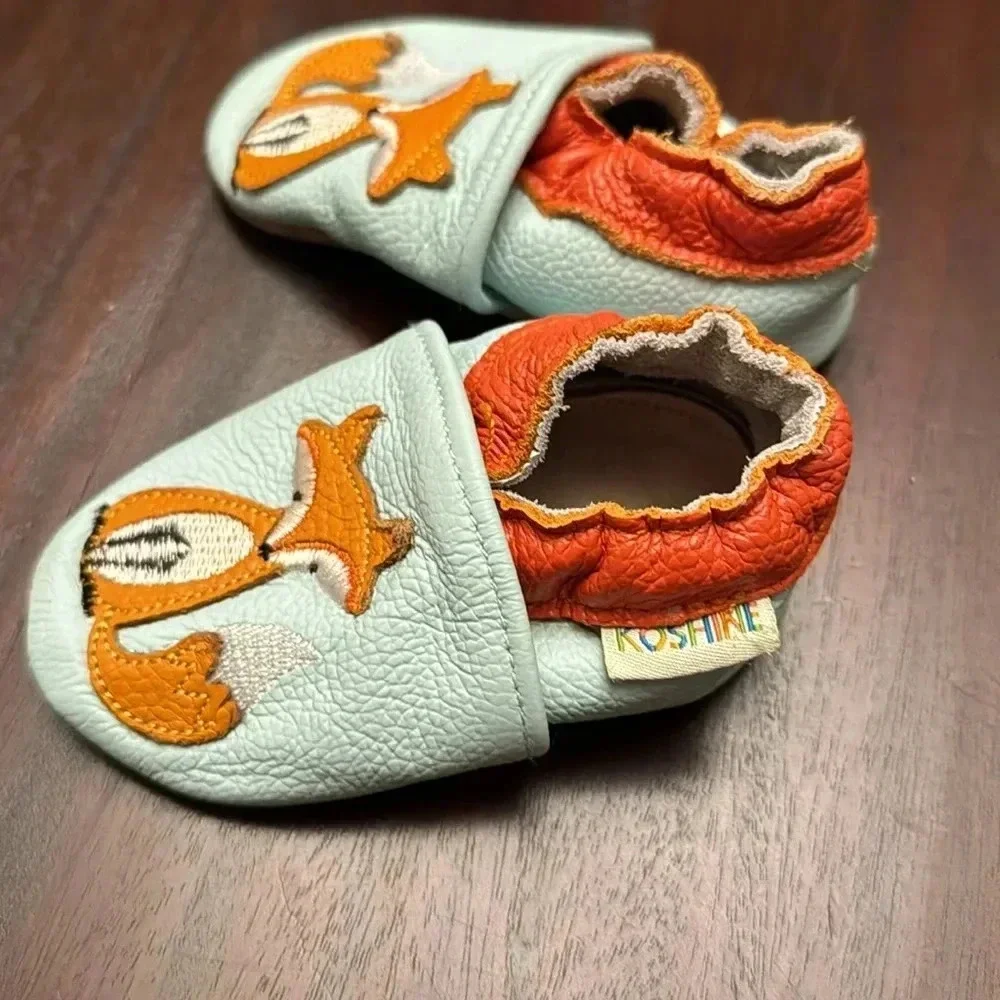 Koshine leather fox slip on shoes size OS
